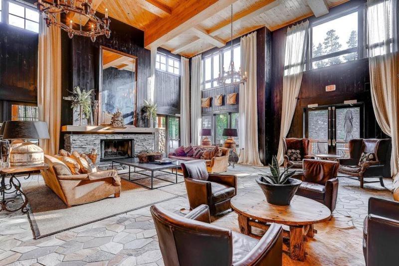 Luxury 2 Bedroom Ski In, Ski Out Condo In Breckenridge With Shared Pool, Hot Tub, Arcade, And Bar Екстер'єр фото